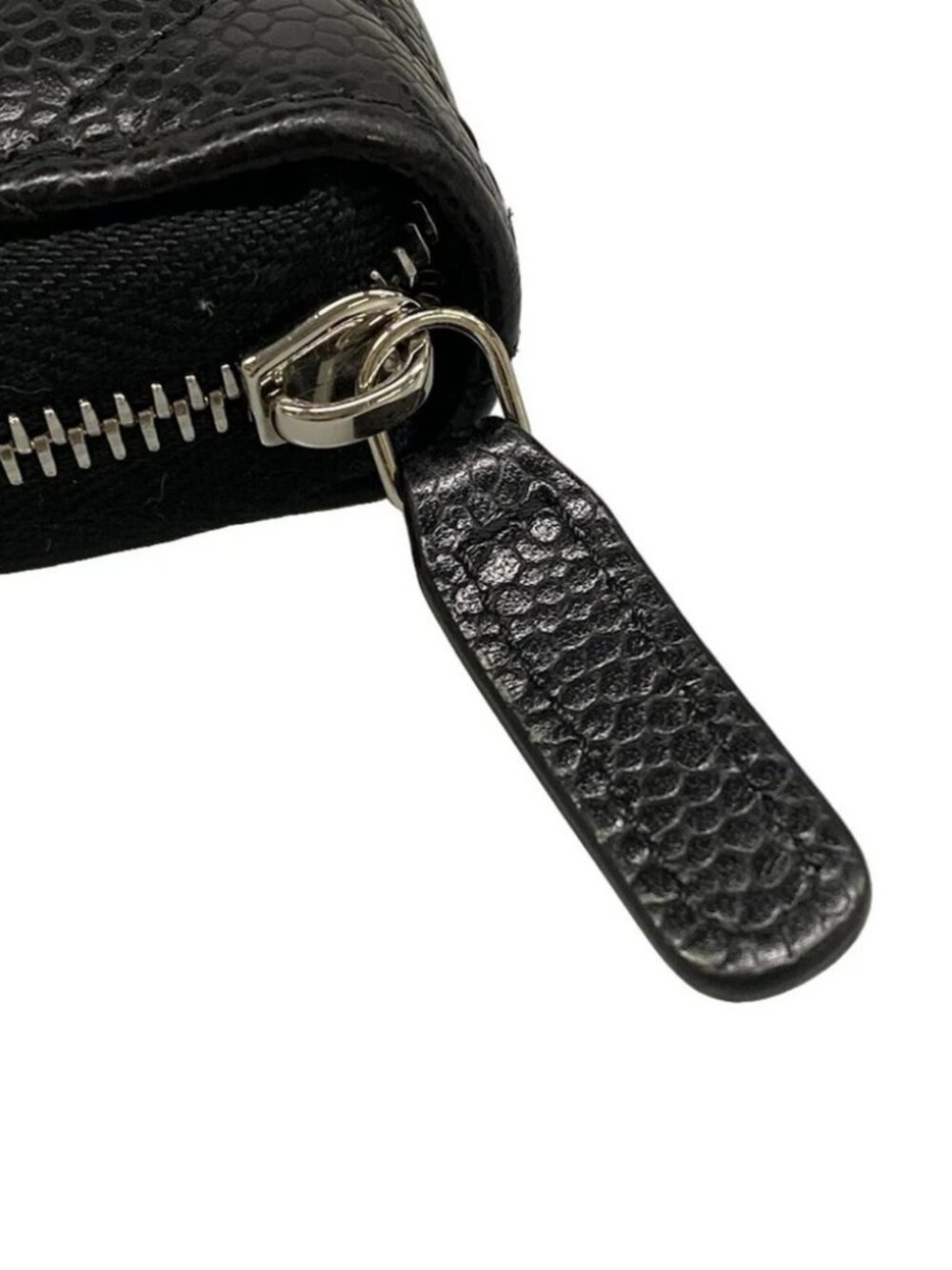 CHANEL Matelasse Black Calfskin Long Wallet - Picture 3 of 11
